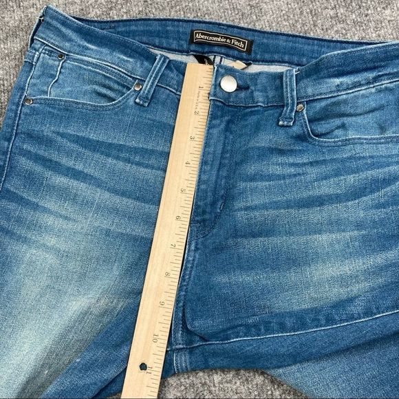 Abercrombie & Fitch Signature Collection Rip + Repair Ankle Straight Jeans - Picture 4 of 11